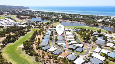 Across The Way, Golf And Beach Heaven - St Kilda Accommodation 0