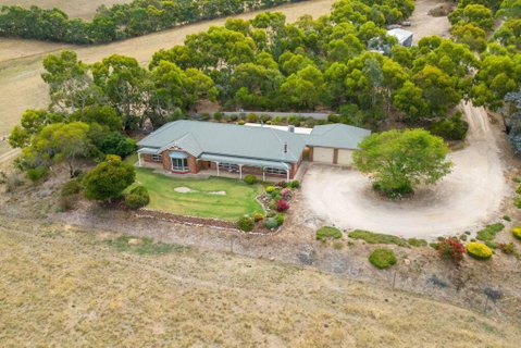 Adelaide Hills Country Paradise - St Kilda Accommodation 2