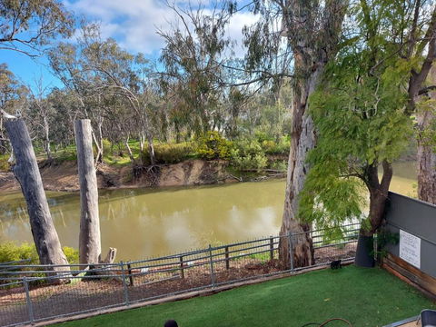 Adelphi Apartment 6 Riverview 2 BDRM Or 6A King Studio Riverview Both With Balconies - St Kilda Accommodation 2
