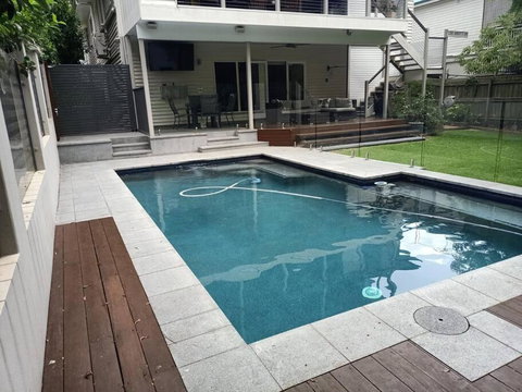 Adorable Private 2 Bedroom Guest Suite + Pool - St Kilda Accommodation 4