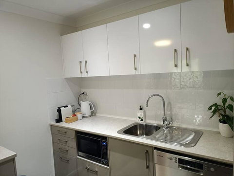 Adorable Private 2 Bedroom Guest Suite + Pool - St Kilda Accommodation 1