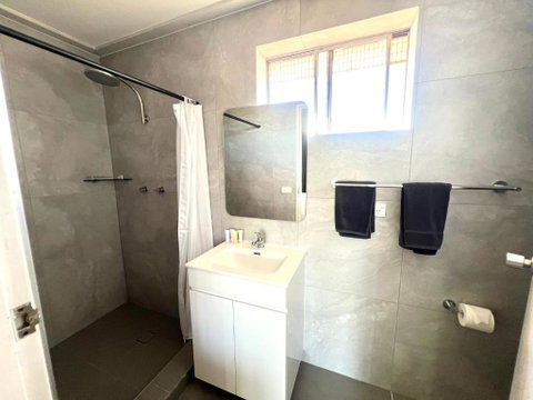 Adrian Motel - St Kilda Accommodation 1