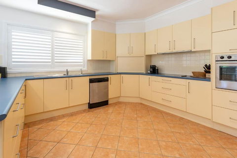 Adriatic 4 - St Kilda Accommodation 4