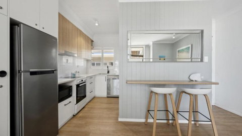 Affordable, Pool, Spa, Beach, Sleeps 5 - St Kilda Accommodation 3