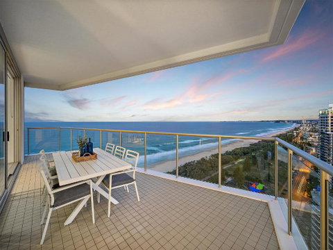 Air On Broadbeach - St Kilda Accommodation 0