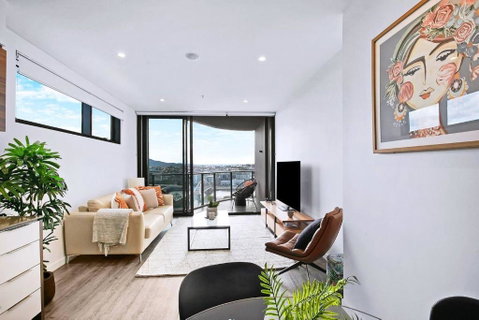 Above Brisbane King Suite With Rooftop Pool Deck - St Kilda Accommodation 0