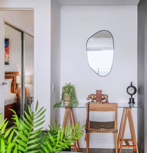 Above Brisbane King Suite With Rooftop Pool Deck - St Kilda Accommodation 4