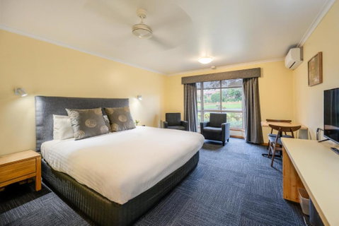 AAt 28 Goldsmith Motel - St Kilda Accommodation 1