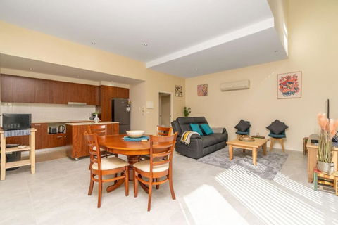 Absolutely Spacious APT Unit Between ANU And City - St Kilda Accommodation 0