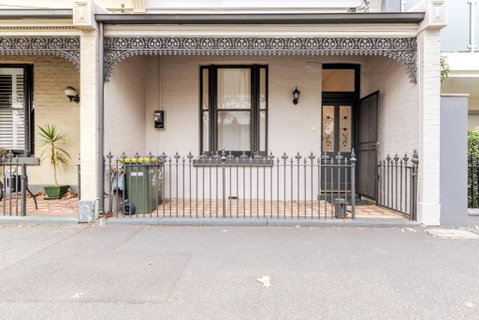 A Carlton Classic - Quaint Inner-City Getaway - St Kilda Accommodation 4