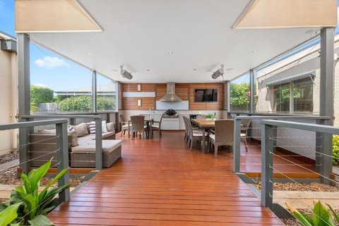 A Rye Retreat - An Entertainers Delight - St Kilda Accommodation 1