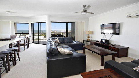 Amalfi Unit 11 Above All Else 50 King Street - St Kilda Accommodation 4