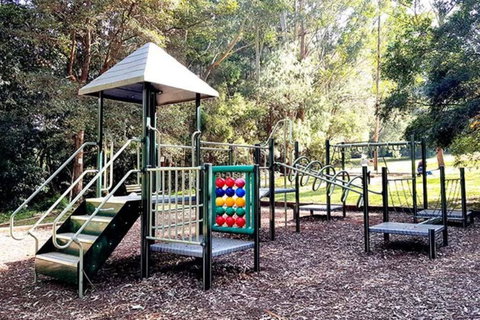 Aircabin - Beecroft - Sydney - 3 Bed Holiday House - St Kilda Accommodation 4