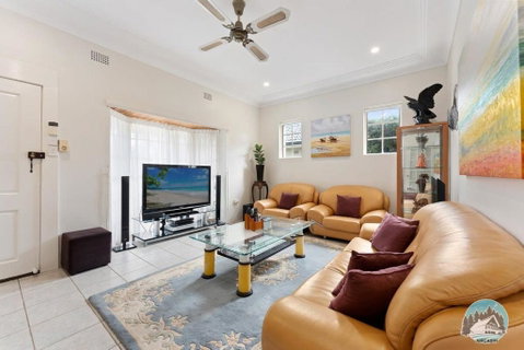 Aircabin - Blakehurst - Spacious - 5 Beds House - St Kilda Accommodation 0