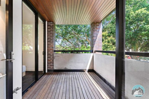 Aircabin - Five Dock - Stylish 2-Bed Apt Near Bay - St Kilda Accommodation 3
