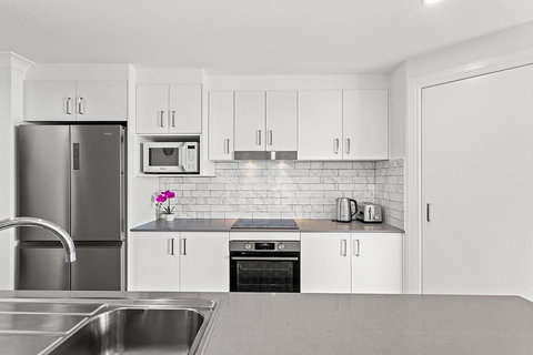 Airlie Hasta Manana - St Kilda Accommodation 2