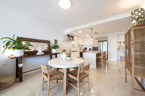 Airlie Sea View - Tropical Vibes Whitsundays - St Kilda Accommodation 3