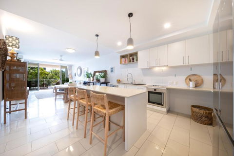 Airlie Sea View - Tropical Vibes Whitsundays - St Kilda Accommodation 2