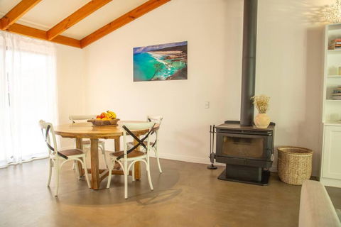 Al Fresco Residence In The Heart Of Point Lookout! - St Kilda Accommodation 4