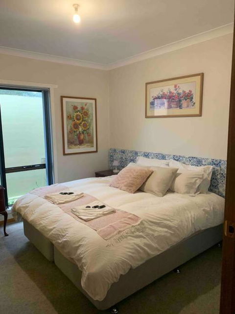 Al Mare - Mediterranean 4BR Retreat By The Sea - St Kilda Accommodation 2