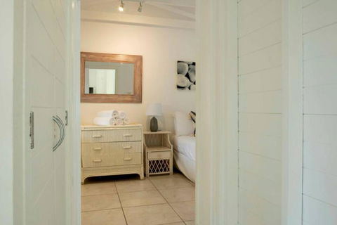 Alani - Absolute Beachfront - Sleeps Up To 10 - St Kilda Accommodation 4