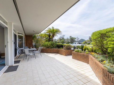 Albacore 1 12 Ondine St Nelson Bay - St Kilda Accommodation 3