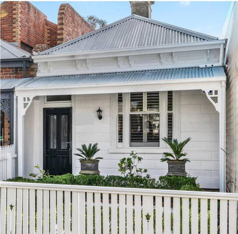 Albert Park Bespoke Brilliance 4Bed 2Bath - St Kilda Accommodation 0