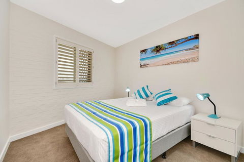 Alex Beach Apt Bilgola4 - St Kilda Accommodation 1