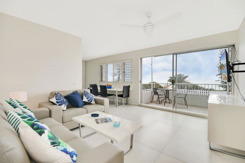 Alex Beach Apt Bilgola4 - St Kilda Accommodation 3