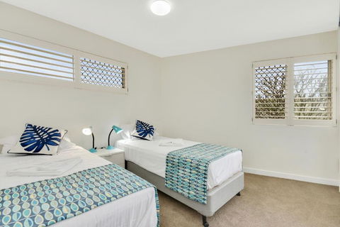 Alex Beach Apt Bilgola4 - St Kilda Accommodation 4