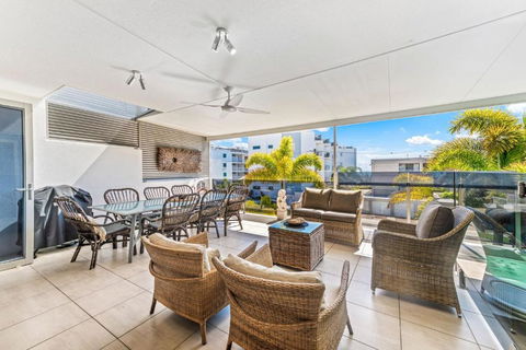 Alex Beach House, 100 Steps To The Sand, With Ocean Views - St Kilda Accommodation 1