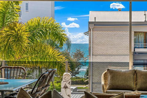 Alex Beach House, 100 Steps To The Sand, With Ocean Views - St Kilda Accommodation 0