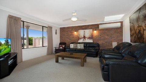 Alexander Palms - St Kilda Accommodation 2
