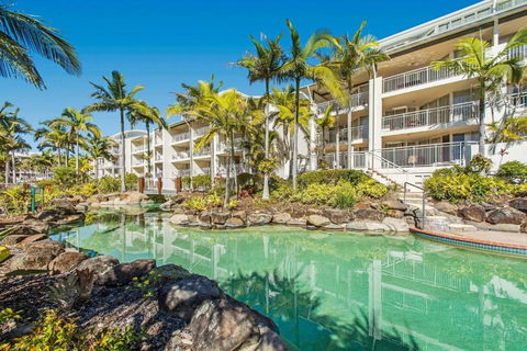 Alexandra Beach Resort Couples Escape - CoastHM - St Kilda Accommodation 0