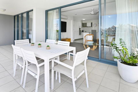 Alexandra Headland Resort Heaven, Pool / Beach ZD8 - St Kilda Accommodation 0