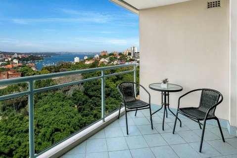 ALF49-Huge 2BR Penthouse Style, Great Water Views - St Kilda Accommodation 0
