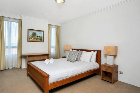 ALF49-Huge 2BR Penthouse Style, Great Water Views - St Kilda Accommodation 2