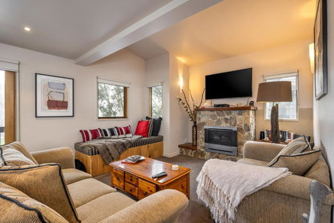 Alinga - St Kilda Accommodation 0