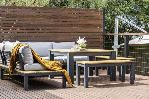 All Decked Out - Beach Retreat In Central Blairgowrie - St Kilda Accommodation 2