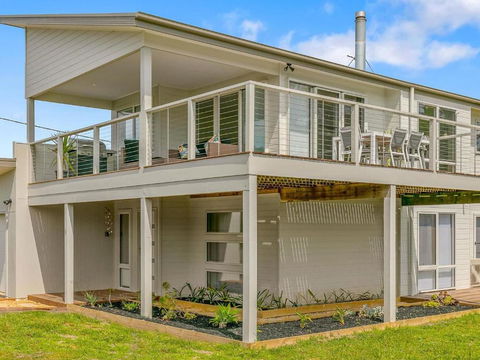 All Decked Out - St Kilda Accommodation 0