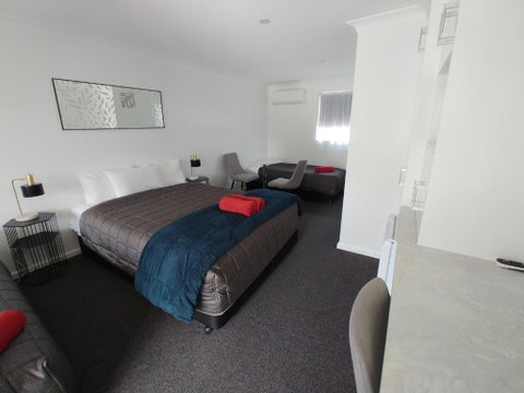 Almond Inn Motel - St Kilda Accommodation 1