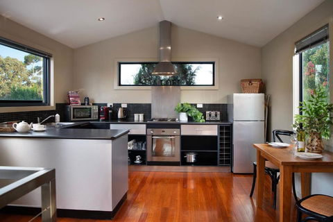 Alofi - St Kilda Accommodation 3