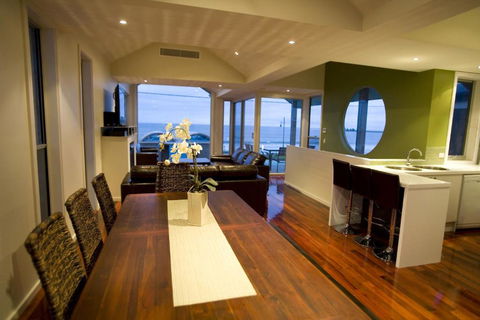 Aloha Beachfront Port Fairy - St Kilda Accommodation 1