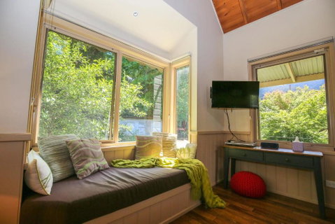 Alpine Arnica Cottage 2 - St Kilda Accommodation 3