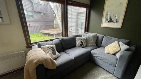 Alpine Retreat - St Kilda Accommodation 2