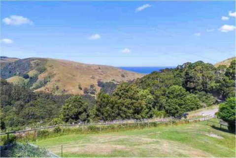 Alyeska Loft - Apollo Bay Studio Loft Apartment - St Kilda Accommodation 3