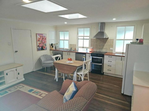 Amamoor Lodge - St Kilda Accommodation 4