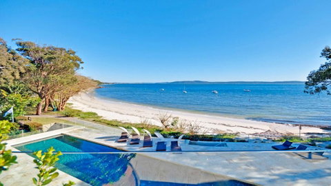 Amarna Luxury Beach Resort - St Kilda Accommodation 3