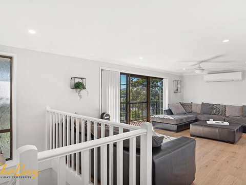 Amaroo Cres No 20 Fingal Bay Holiday Home - St Kilda Accommodation 0