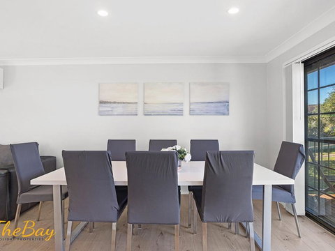 Amaroo Cres No 20 Fingal Bay Holiday Home - St Kilda Accommodation 3